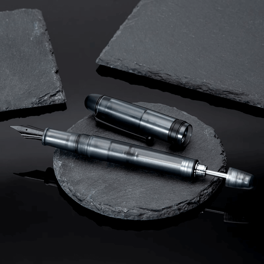 Pióro wieczne tłokowe Crystal Script - kryształowa przejrzystość - odkręcane