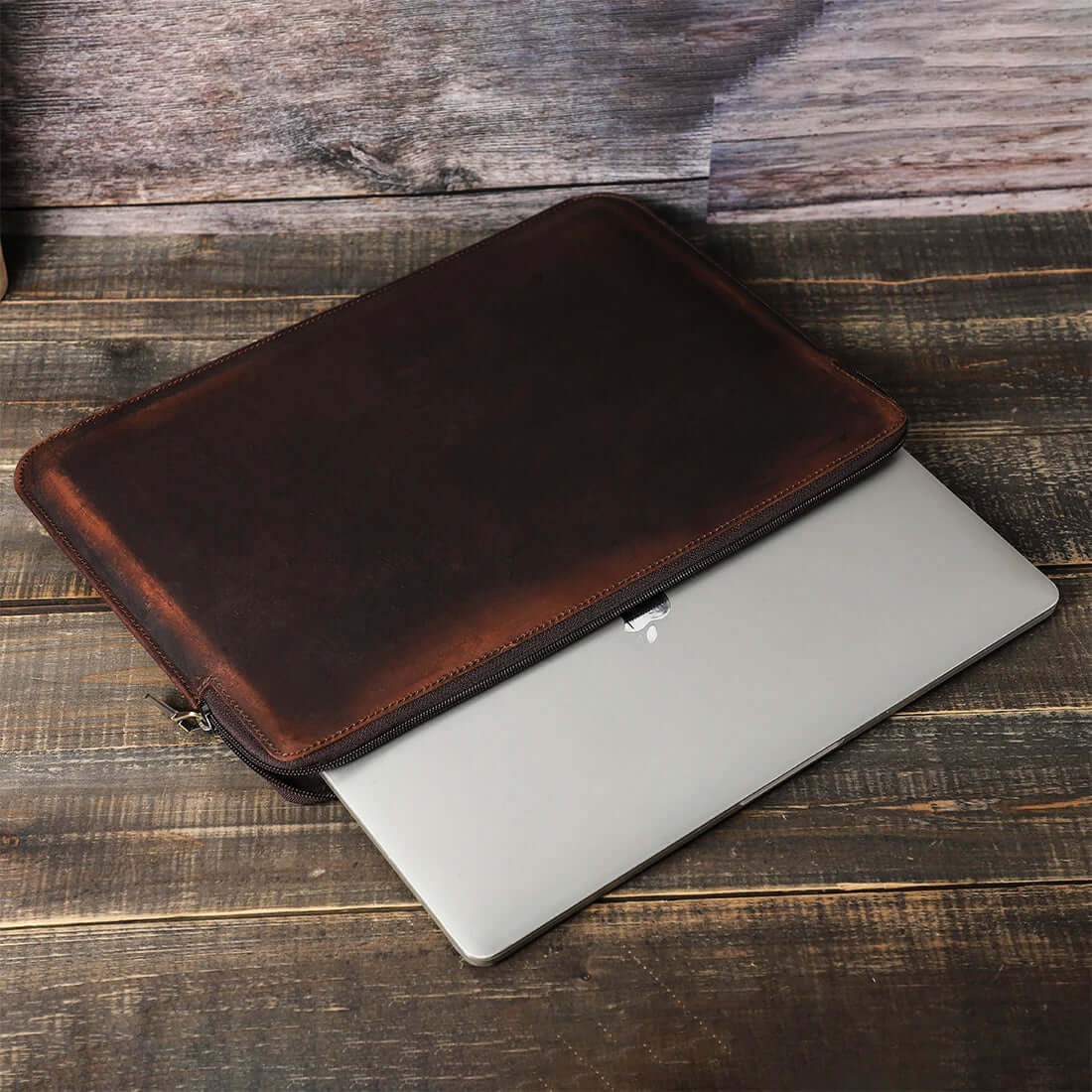 Etui na MacBook 15.6 cala – skóra naturalna