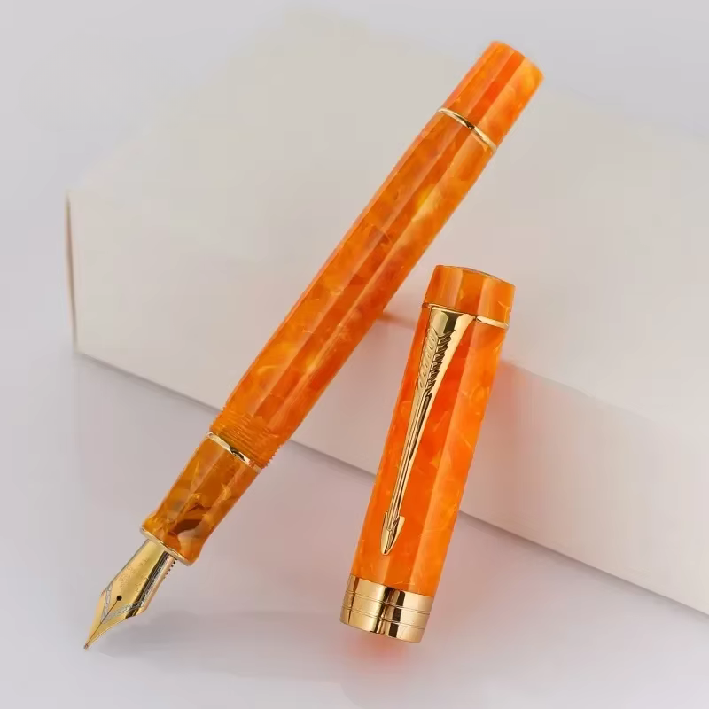 Crimson Elegance fountain pen - scarlet elegance - screw-on
