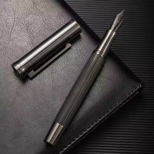 Retro Grooved Fountain Pen - Grooved Wooden Finish - Screw-On