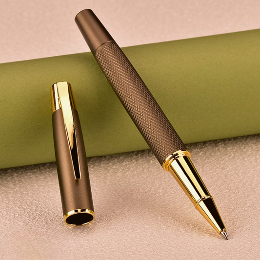 Graphite Luxe – nowoczesność w złotym wykończeniu - długopis żelowy