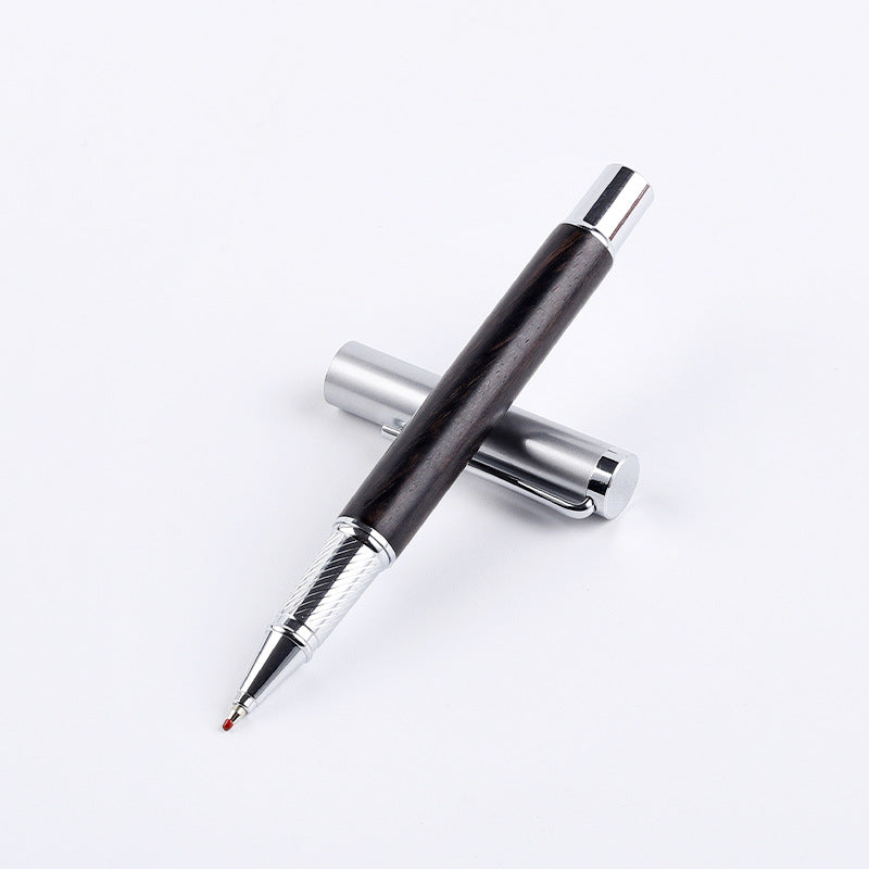 Linea Legno – długopis żelowy z duszą drewna, elegancki długopis z drewnianą rączką i metalowym wykończeniem.