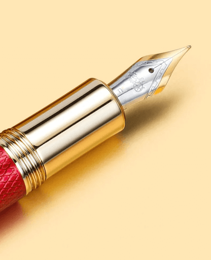 Star Warrior Ruby Fountain Pen - Star Warrior - Screw-On